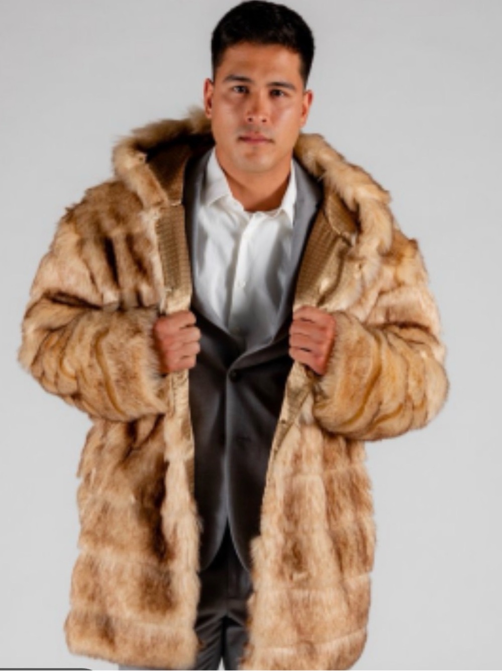Shinesty Men's Hooded Faux Fur Coat in Light Brown size M/L